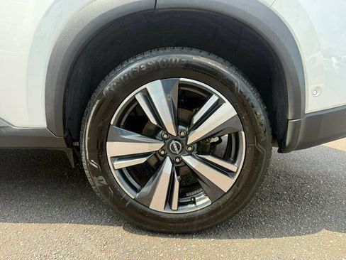 Used 2026 Nissan Rogue SL FWD image 10