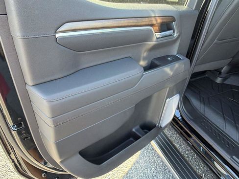 New 2026 Chevrolet Silverado 1500 High Country AWD/4WD image 16