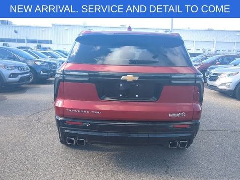 Certified 2025 Chevrolet Traverse High Country w/ LPO, Floor Liner Package AWD/4WD image 5