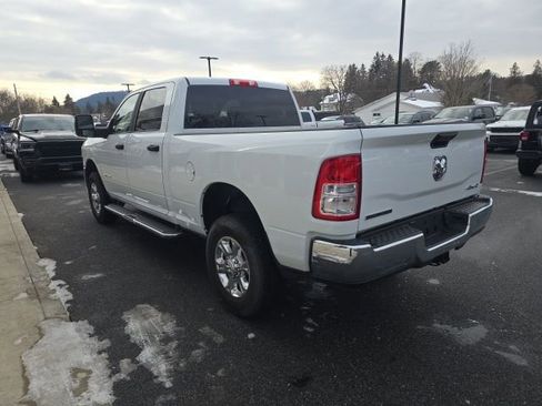 Used 2024 RAM 2500 Big Horn w/ Bed Utility Group image 4