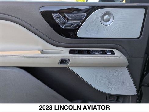 Used 2023 Lincoln Aviator Reserve w/ Equipment Group 201A image 10