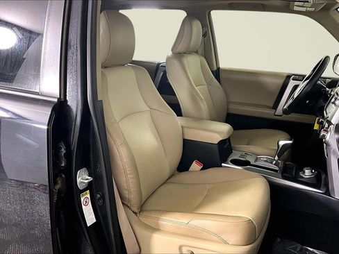 Used 2018 Toyota 4Runner SR5 Premium AWD/4WD image 34
