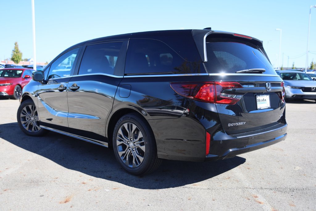 New 2027 Honda Odyssey Touring image 4
