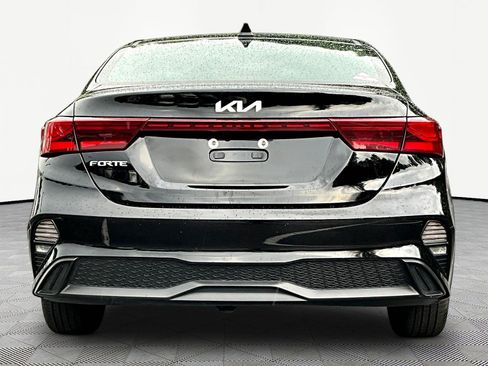 Used 2024 Kia Forte LXS FWD image 5