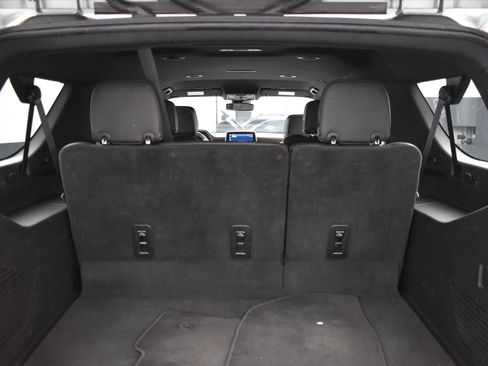 Used 2023 Chevrolet Suburban Premier RWD image 24