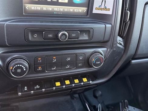 Used 2019 Chevrolet Silverado 2500 W/T w/ Snow Plow Prep Package AWD/4WD image 33