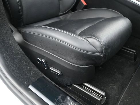 Used 2021 Tesla Model S Plaid image 26