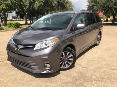 Used 2018 Toyota Sienna XLE Premium