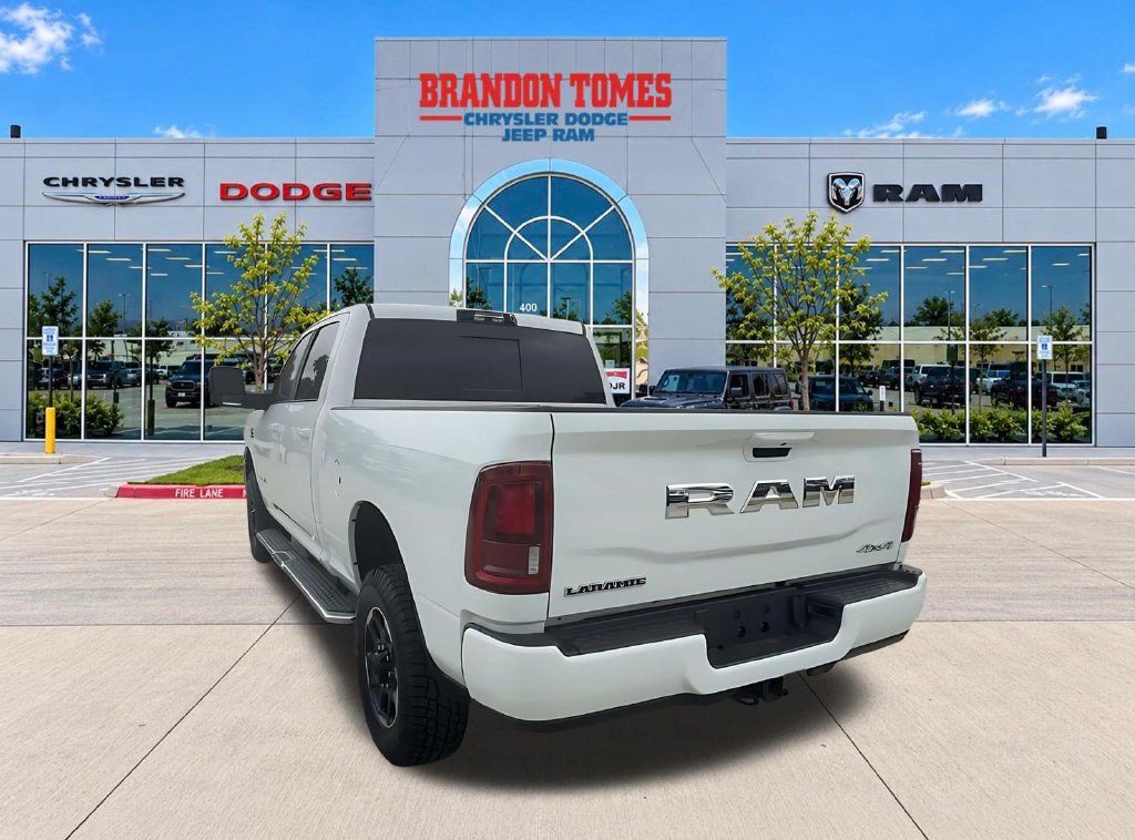 Used 2025 RAM 2500 Laramie AWD/4WD image 3