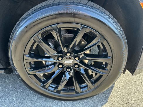 Used 2023 Cadillac Escalade Sport w/ LPO, ONYX Package image 28