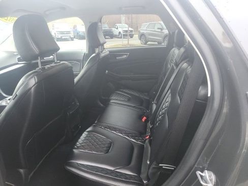 Used 2023 Ford Edge Titanium w/ Class II Trailer Tow Package AWD/4WD image 18