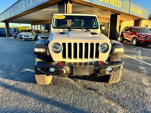 Used 2021 Jeep Gladiator Rubicon w/ Cold Weather Group AWD/4WD image 2