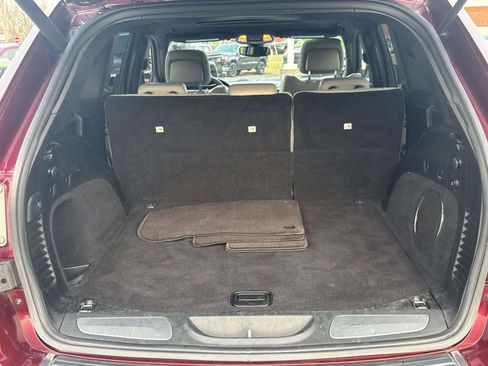 Used 2018 Jeep Grand Cherokee Limited image 26