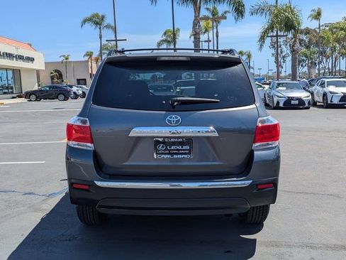 Used 2013 Toyota Highlander Plus FWD image 6
