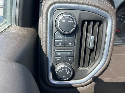Used 2020 Chevrolet Silverado 1500 RST AWD/4WD image 17