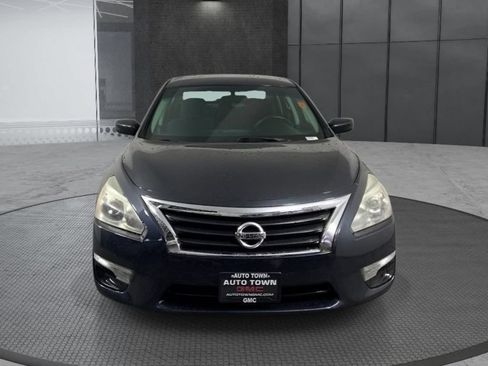Used 2015 Nissan Altima 2.5 S w/ Power Driver Seat Package FWD image 2
