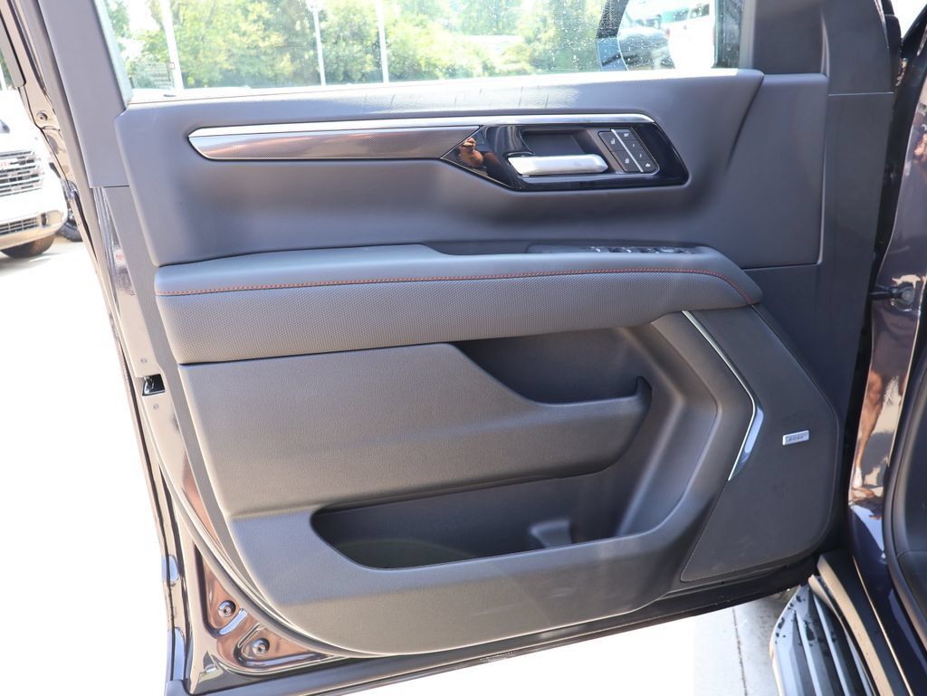 New 2026 Chevrolet Tahoe RST w/ RST Capability Package AWD/4WD image 12