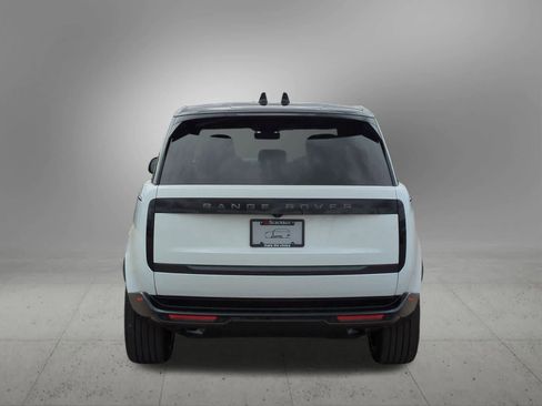 New 2025 Land Rover Range Rover Long Wheelbase SE image 5