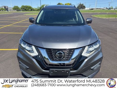 Used 2019 Nissan Rogue SL w/ Premium Package AWD/4WD image 9
