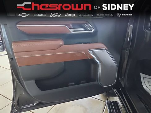 Used 2025 GMC Sierra 2500 Denali Ultimate AWD/4WD image 19