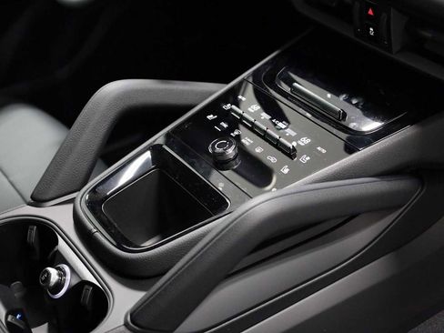 New 2026 Porsche Cayenne E-Hybrid AWD/4WD image 20