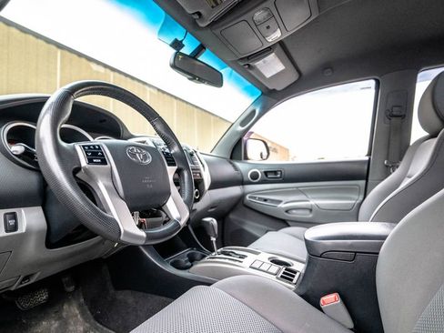 Used 2013 Toyota Tacoma 4x4 Double Cab w/ TRD Off-Road Pkg image 5