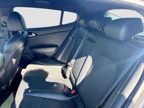 Used 2022 Kia Stinger GT-Line RWD image 22