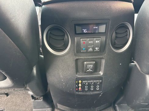 Used 2010 Honda Pilot EX-L image 29