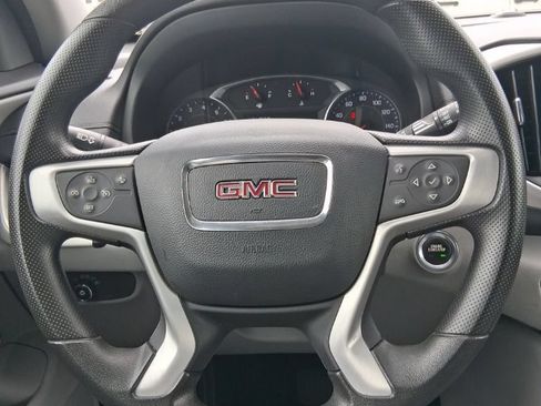 Used 2024 GMC Terrain SLE FWD image 10