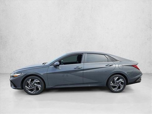 New 2026 Hyundai Elantra Limited FWD image 5