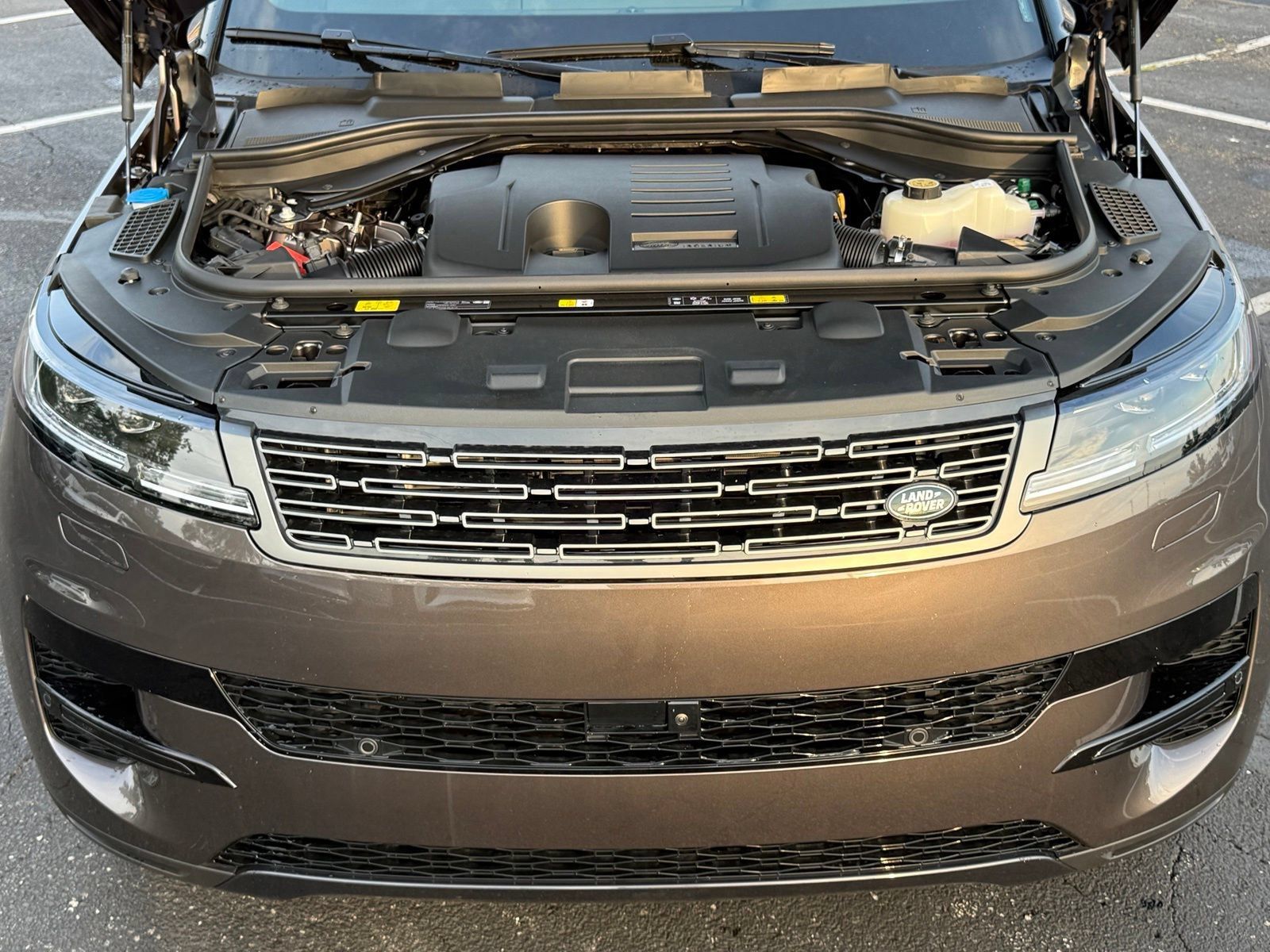 New 2026 Land Rover Range Rover Sport SE AWD/4WD image 38