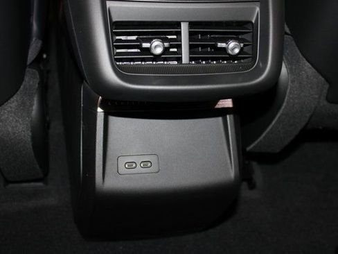 New 2026 Cadillac Lyriq Luxury AWD/4WD image 8