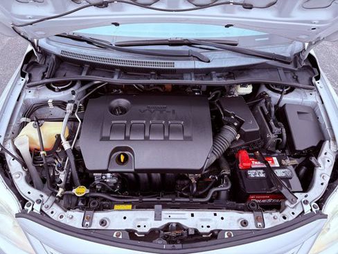 Used 2013 Toyota Corolla LE image 20