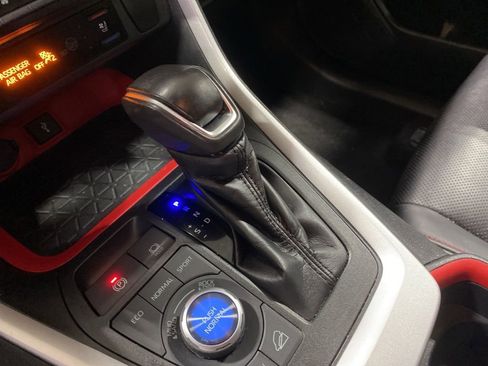 Used 2020 Toyota RAV4 TRD Off-Road image 25