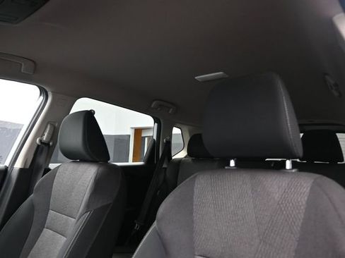 Used 2025 Nissan Rogue SV FWD image 28