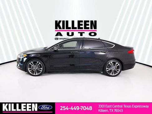 Used 2019 Ford Fusion Titanium image 4