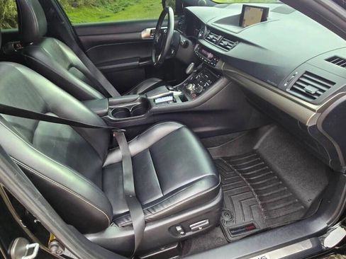 Used 2014 Lexus CT 200h Base 4dr Hatchback w/ F Sport w/Nuluxe Interior image 11