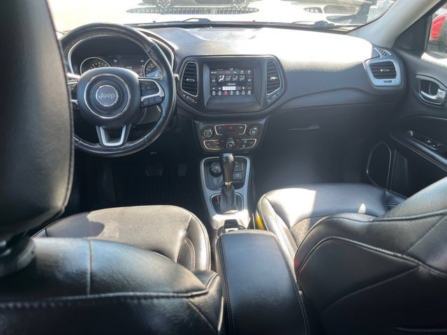 Used 2018 Jeep Compass Latitude w/ Popular Equipment Group AWD/4WD image 21