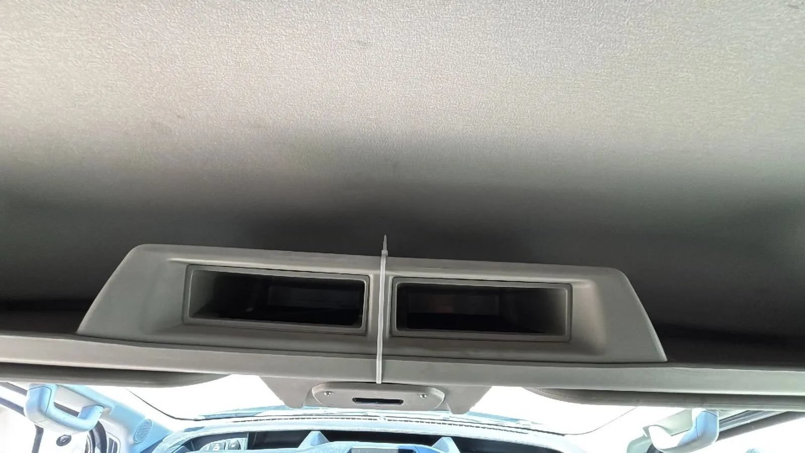 Used 2022 Ford E-Transit 148 High Roof w/ Load Area Protection Package RWD image 28