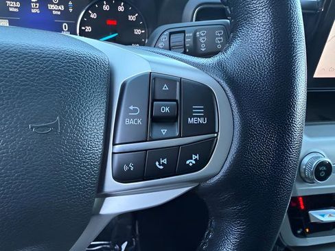 Used 2022 Ford Explorer XLT w/ Equipment Group 202A AWD/4WD image 20