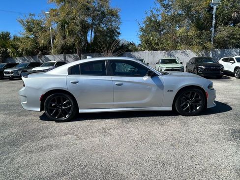 Used 2023 Dodge Charger R/T w/ Blacktop Package image 8