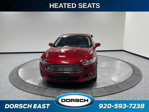Used 2016 Ford Fusion SE w/ Equipment Group 202A FWD image 2