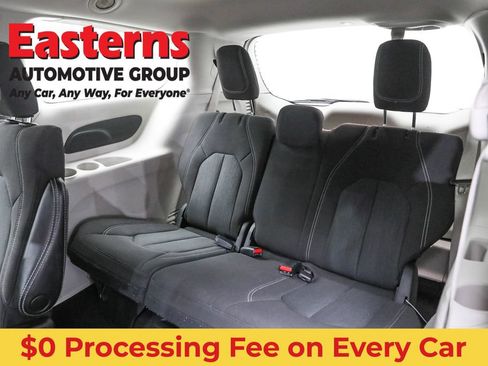 Used 2023 Chrysler Voyager LX FWD image 25