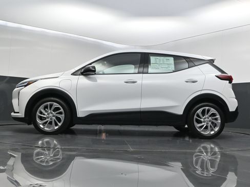 New 2027 Chevrolet Bolt LT FWD image 37