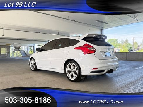 Used 2013 Ford Focus ST FWD image 8
