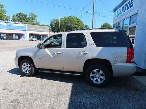 Used 2008 GMC Yukon SLT w/ SLT Preferred Equipment Group AWD/4WD image 7