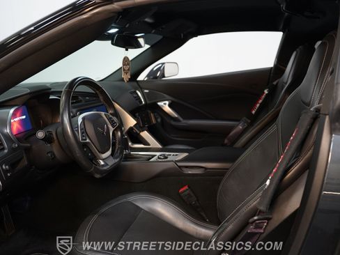 Used 2017 Chevrolet Corvette Stingray Coupe w/ Carbon Flash Badge Package image 37