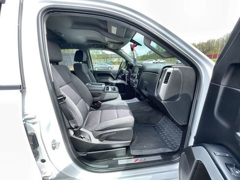 Certified 2018 Chevrolet Silverado 1500 LT w/ Redline Edition AWD/4WD image 27