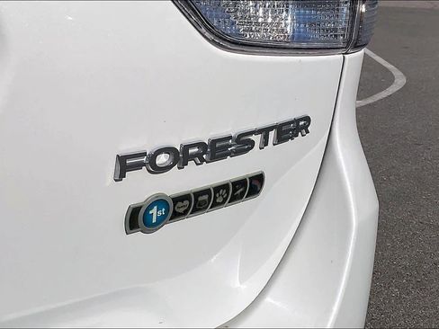 Used 2024 Subaru Forester Premium image 30