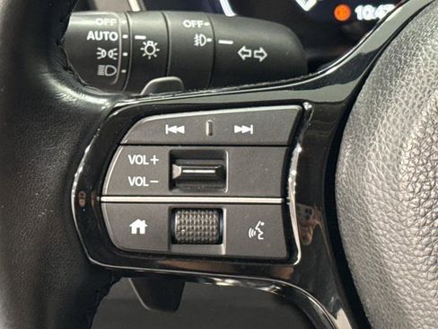 Used 2024 Honda Pilot Touring image 32